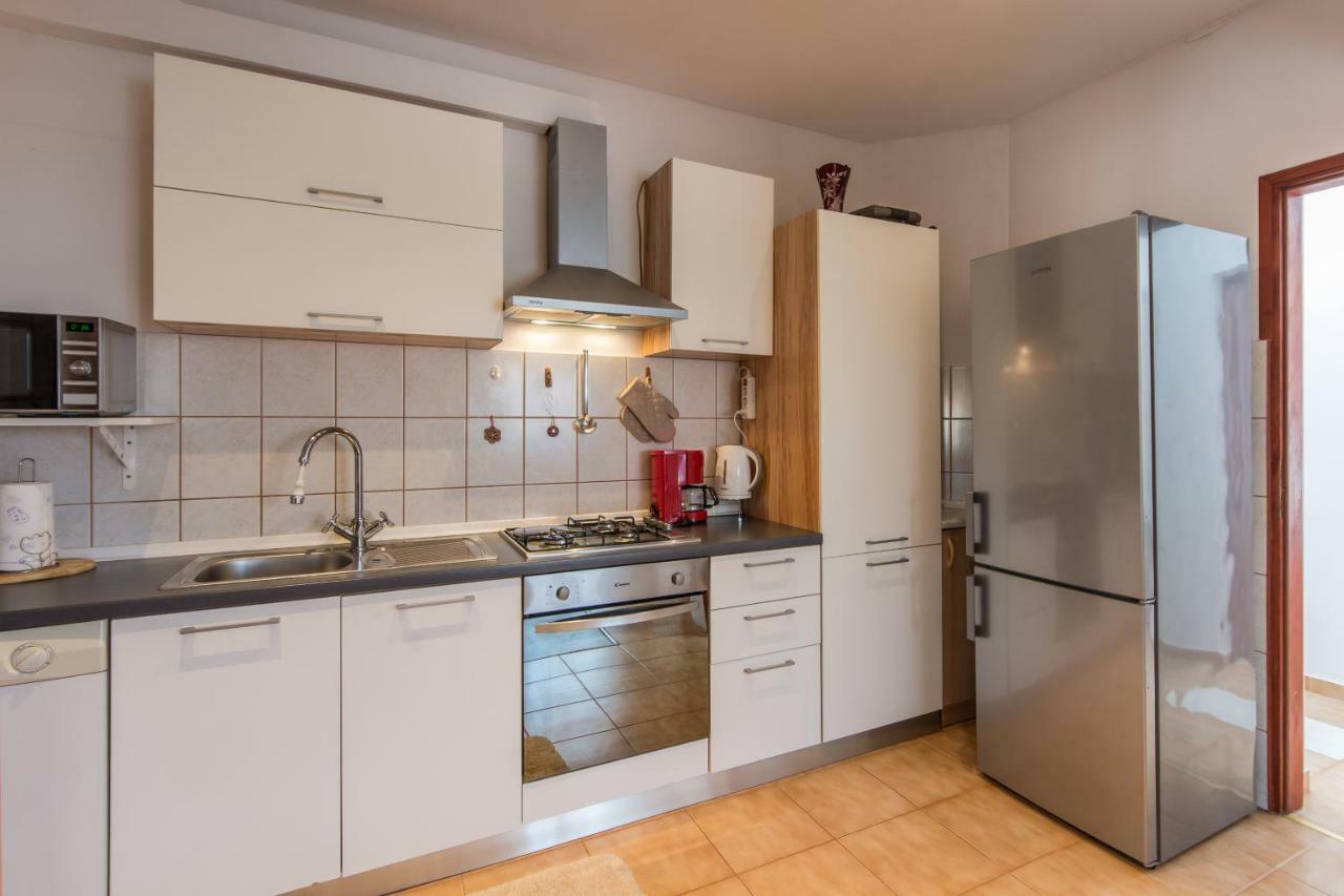 Apartmani Amans Pula Exteriér fotografie